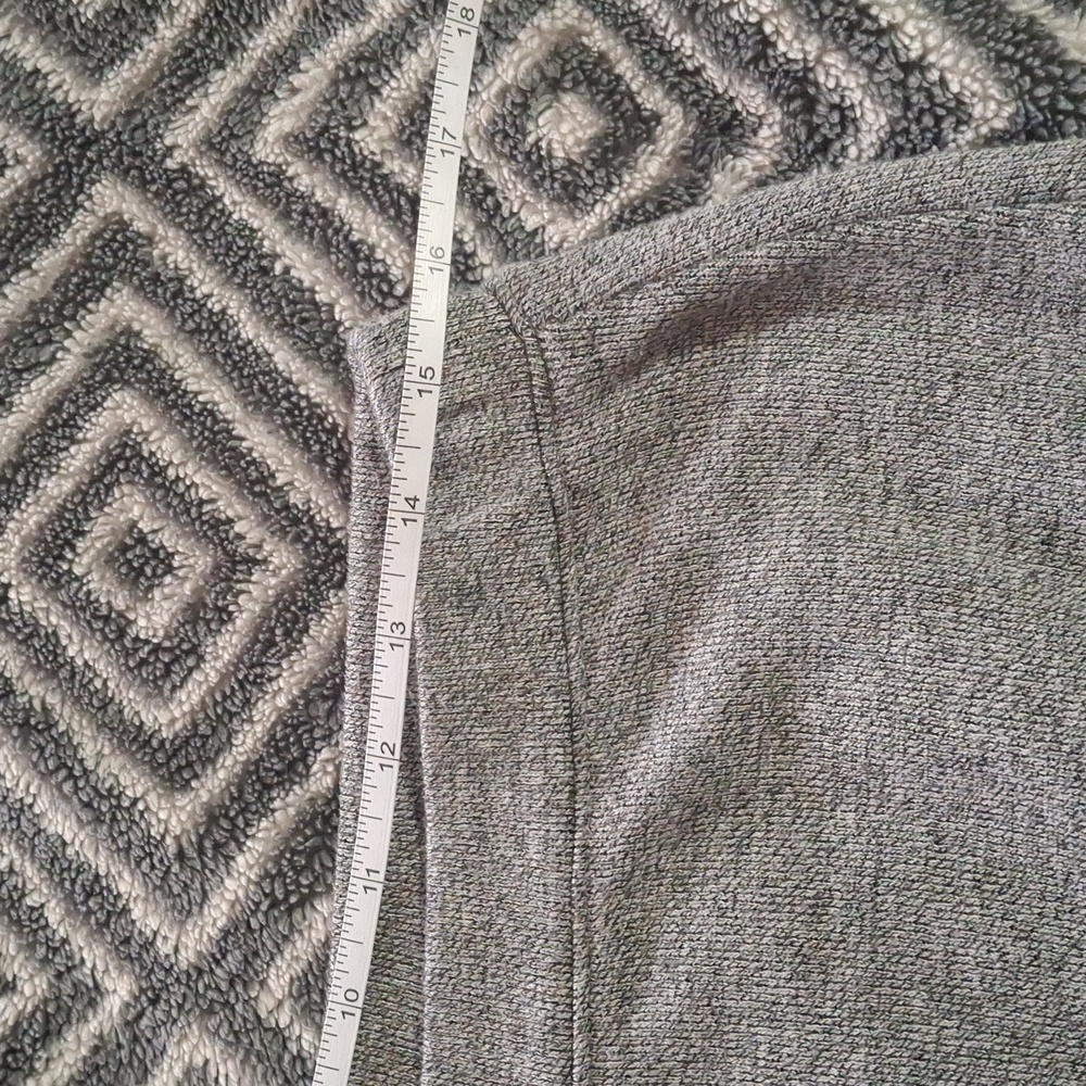 💥3/$20💥 Villager Sport Gray Elastic Waist Pants - Size L Petite - 26" Inseam - Picture 7 of 7
